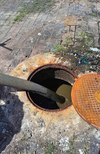 https://plumberfremantle.com.au/uploads/2025/06/blocked-drains-256136.jpg