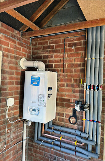 https://plumberfremantle.com.au/uploads/2025/06/commercial-plumbing-497911.jpg